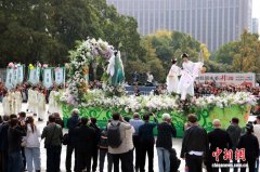 浙江丽水：非遗巡游激发城市活力